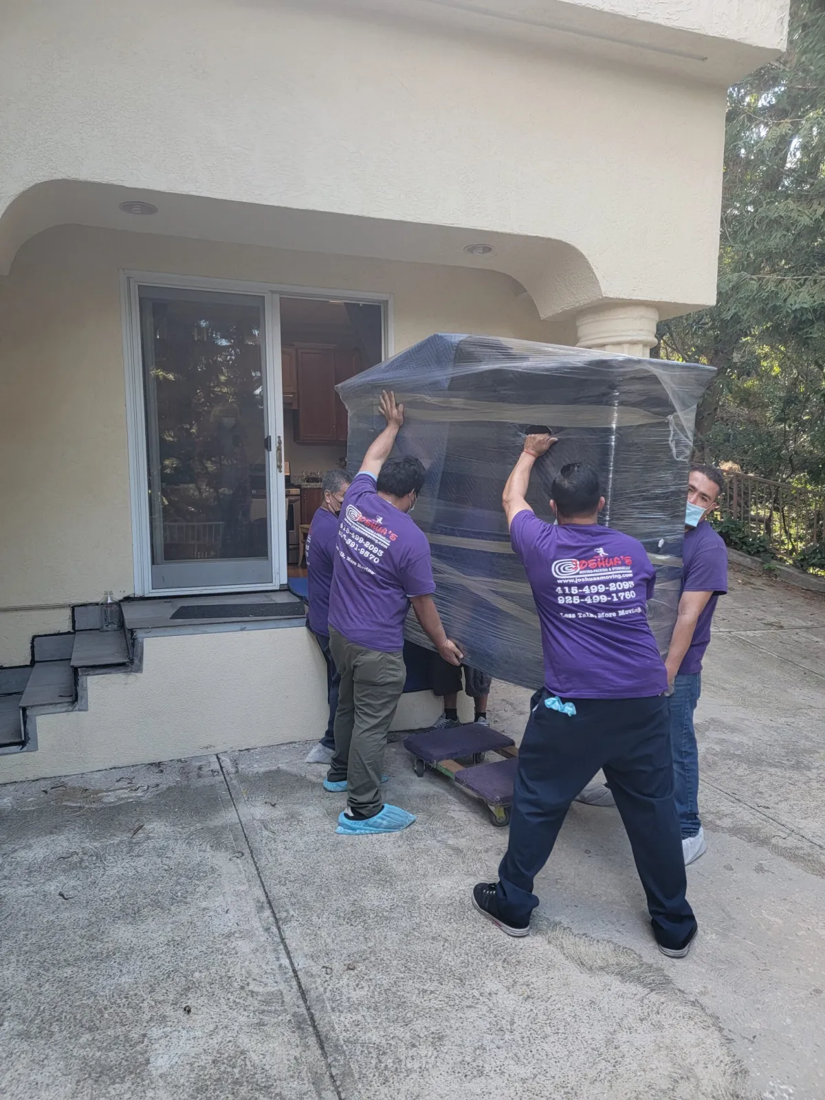 Professional movers from Moving Palo Alto